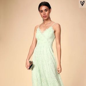 Unworn NWT Lulus Sage Green Lace Maxi Dress